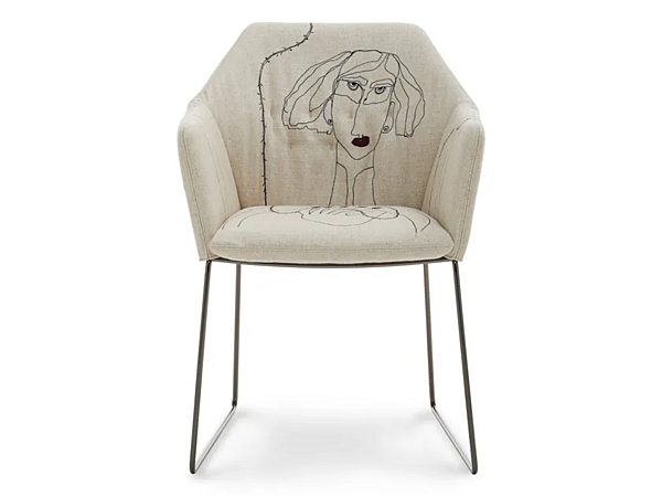 Chaise en tissu avec accoudoirs Saba New York par Marras usine SABA de l'Italie. Foto №2