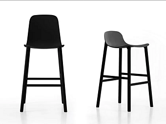 Tabouret haut avec repose-pieds en aluminium Sharky Kristalia Tabouret haut avec repose-pieds en aluminium Sharky Kristalia usine Kristalia de l'Italie