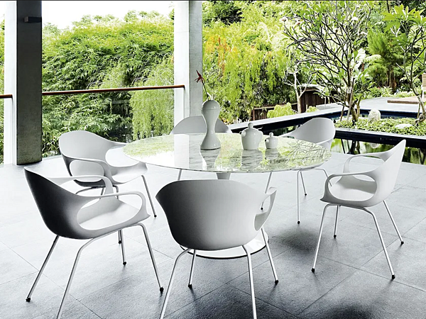 Chaise en polyuréthane avec accoudoirs Elephant Kristalia usine Kristalia de l'Italie. Foto №3