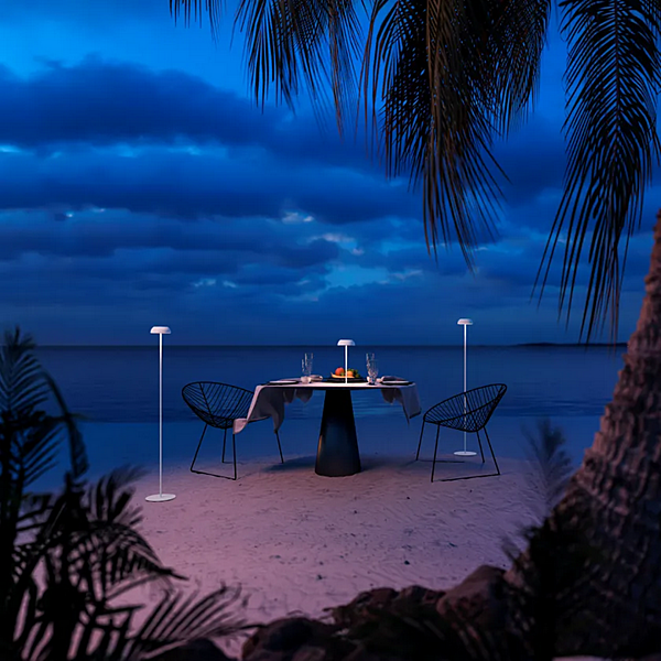 Lampe de sol portable multifonctionnelle en matériau flottant AXOLIGHT usine Axolight de l'Italie. Foto №16