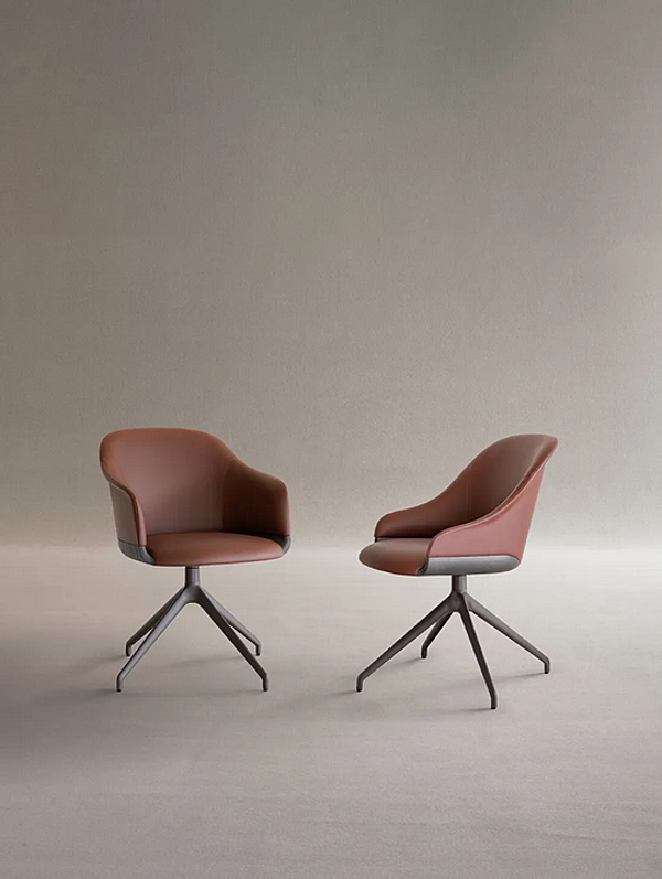 Chaise en cuir avec accoudoirs sur base pivotante Potocco LYZ 918 G 918/G usine POTOCCO de l'Italie. Foto №2