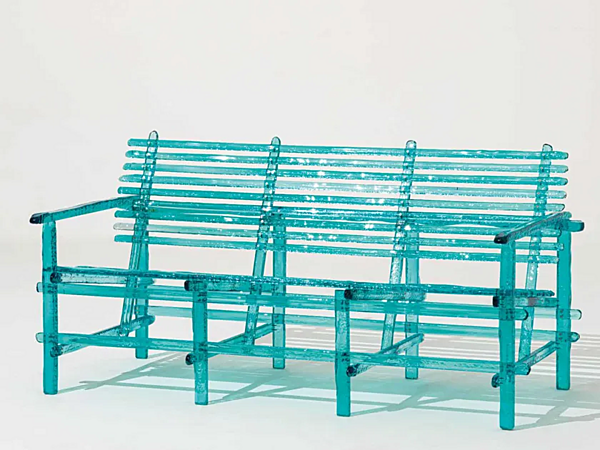 Banc extérieur en polycarbonate avec dossier A Mare Edra AMR030 usine EDRA de l'Italie. Foto №1