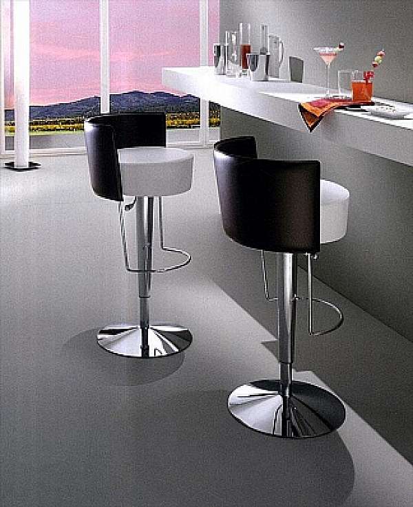 Tabouret de bar EUROSEDIA DESIGN 113 usine EUROSEDIA DESIGN de l'Italie. Foto №1