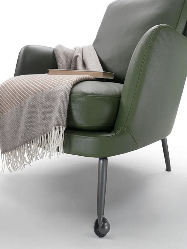 Fauteuil en cuir avec roulettes Marley FLEXFORM usine FLEXFORM de l'Italie. Foto №4