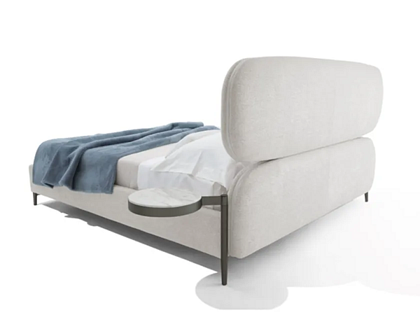 Lit double avec tête de lit rembourrée GIORGETTI VIBE usine GIORGETTI de l'Italie. Foto №3