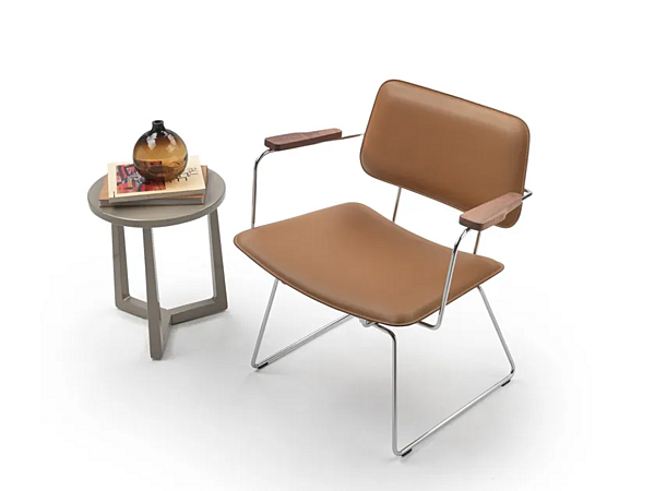 Fauteuil en cuir pleine fleur avec accoudoirs FLEXFORM ECHOES S H usine FLEXFORM de l'Italie. Foto №1