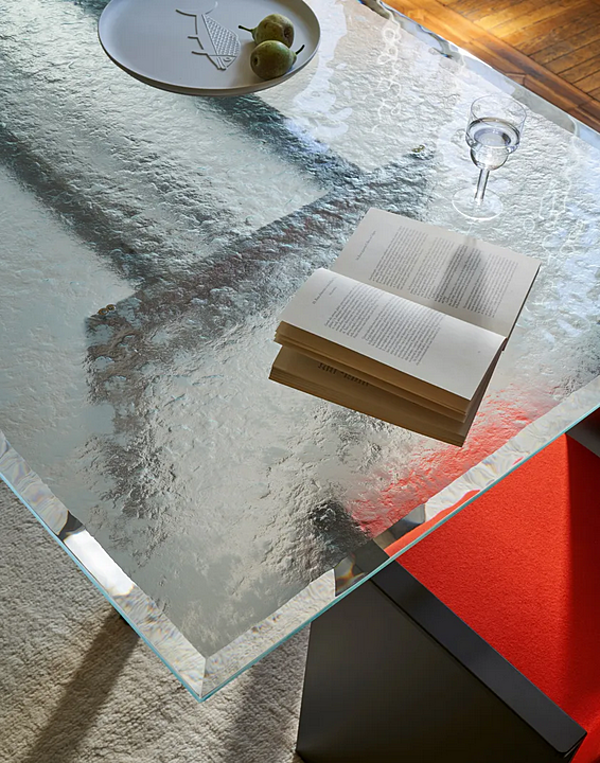 Table rectangulaire en verre et acier CASSINA Doge Laguna usine CASSINA de l'Italie. Foto №4